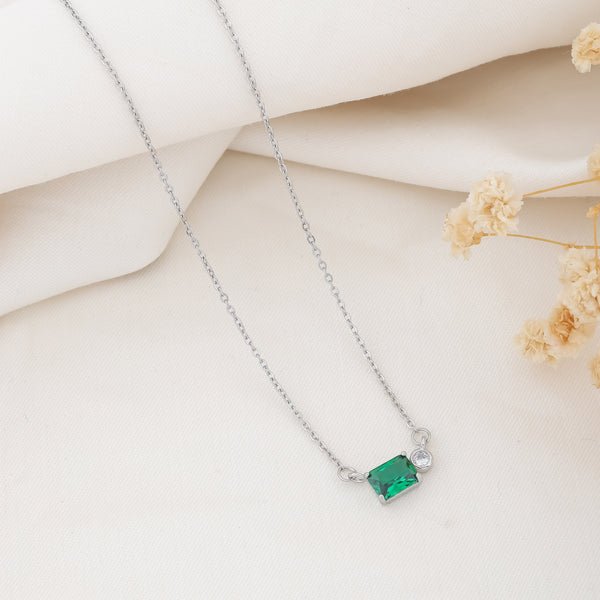 Emerald Elegance Silver Necklace